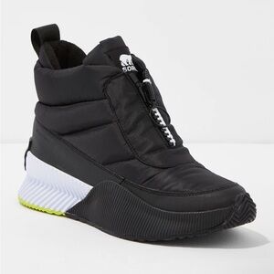 Sorel Snow Boots Out 'N About Puffy Zip Boot black platform wedge waterproof 10